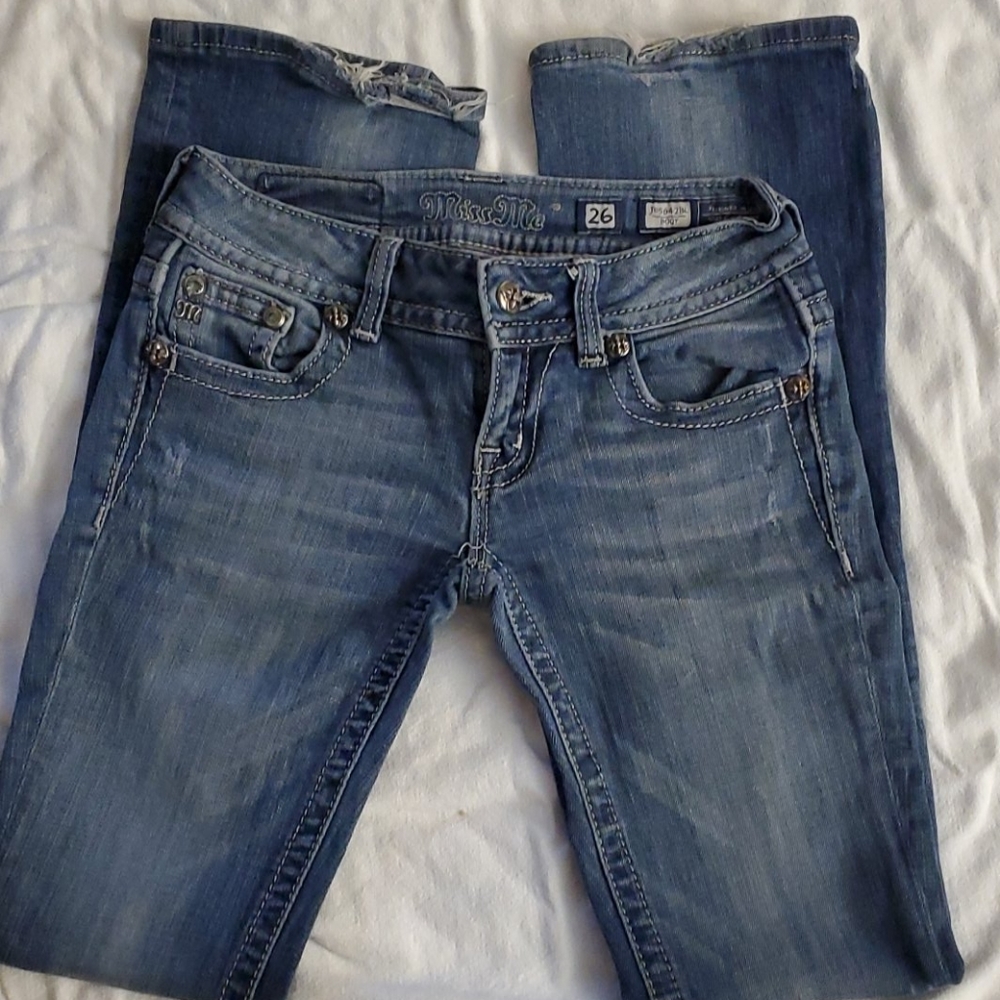 26W/33L Miss Me boot cut jeans